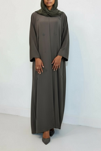 Load image into Gallery viewer, Regal Abaya- Mushiao Green