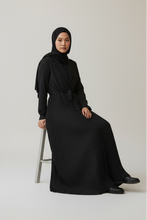 Load image into Gallery viewer, Amber Coat Abaya - Black