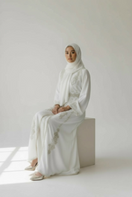 Load image into Gallery viewer, Jamilah Takshita/ Kaftan set- Off White