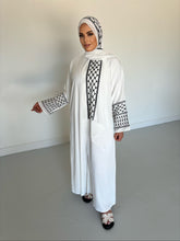 Load image into Gallery viewer, Olive Palestinian Abaya -White and Black  - U.A.E