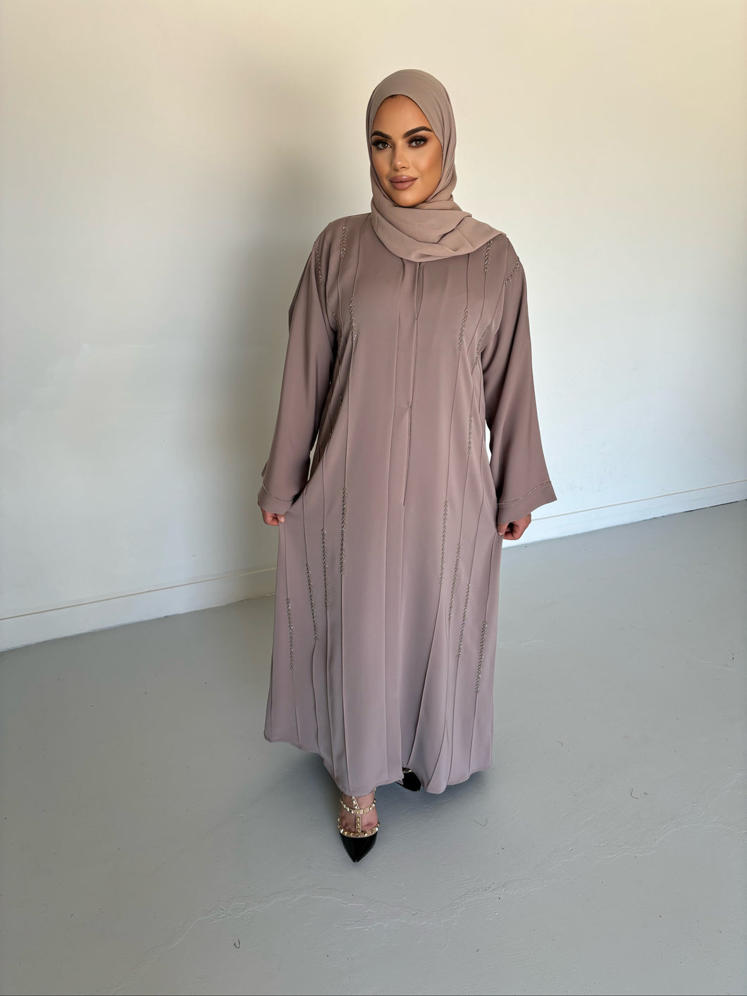 MILA ABAYA NUDE  - U.A.E