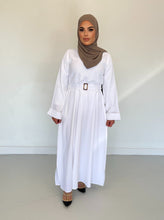 Load image into Gallery viewer, Dina Abayas U.A.E - White