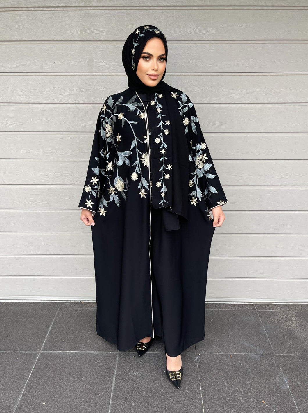 Hira U.A.E Abaya