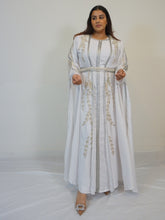 Load image into Gallery viewer, Sawa Takshita/ Kaftan set- White