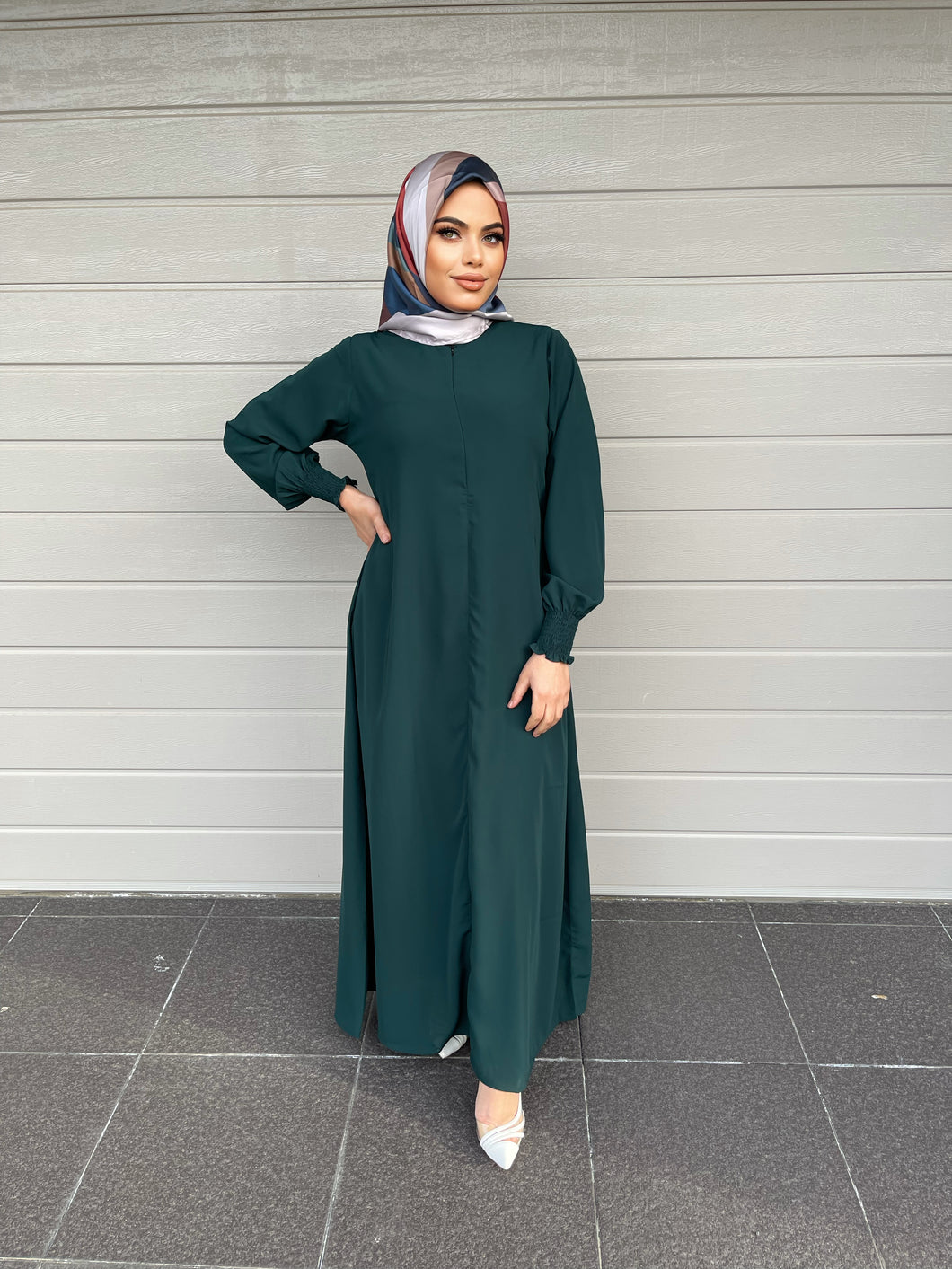 Merna Basic Abaya- Dark Green