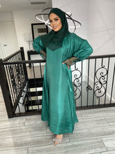 Load image into Gallery viewer, Kinzah Abaya Set - Emerald Green