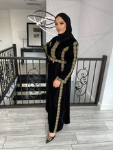 Load image into Gallery viewer, Amara Velvet Abaya