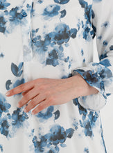 Load image into Gallery viewer, Yana Plus size Dress - Blue Floral